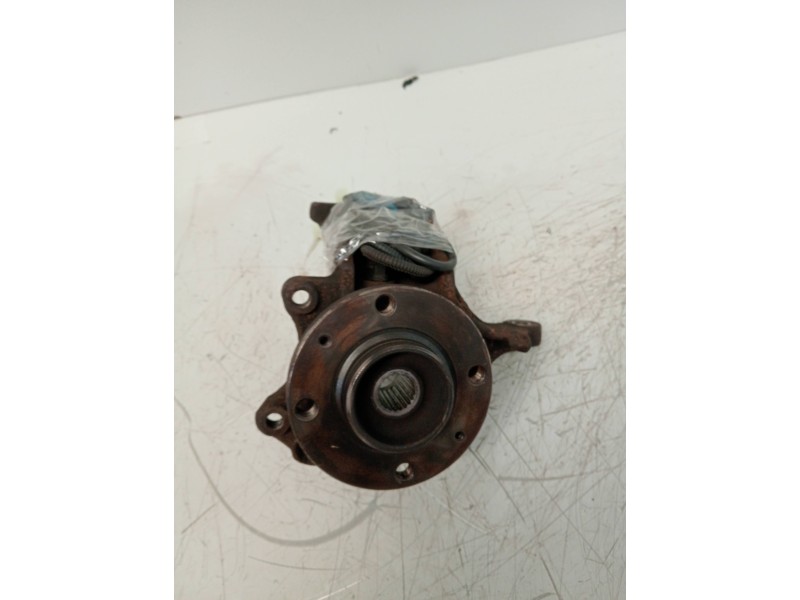 Recambio de mangueta delantera izquierda para citroen c3 1.4 hdi sx plus referencia OEM IAM   