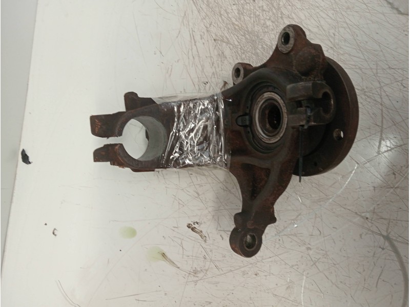 Recambio de mangueta delantera izquierda para citroen c3 1.4 hdi sx plus referencia OEM IAM   