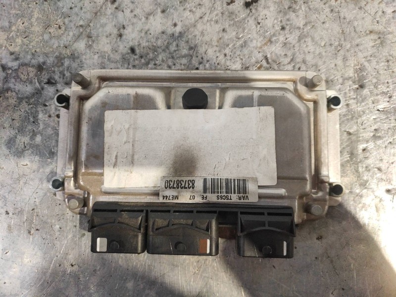 Recambio de centralita motor uce para peugeot 307 break / sw (s1) break xr referencia OEM IAM 0261206943 9650346180 35 Recambio de centralita motor uce para peugeot 307 break / sw (s1) break xr referencia OEM IAM 0261206943 9650346180 35