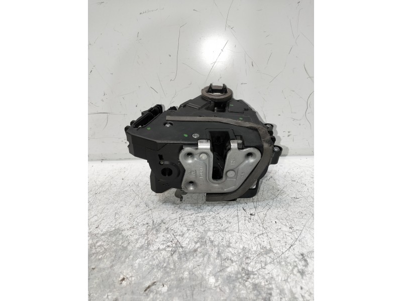 Recambio de motor cierre centralizado delantero derecho para renault express referencia OEM IAM 805022699R  