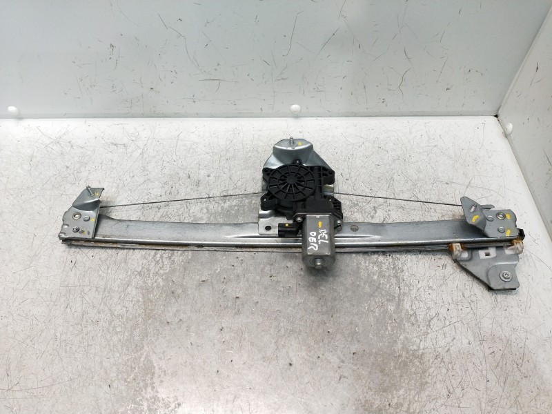 Recambio de elevalunas delantero derecho para renault express referencia OEM IAM 128001471B  5P