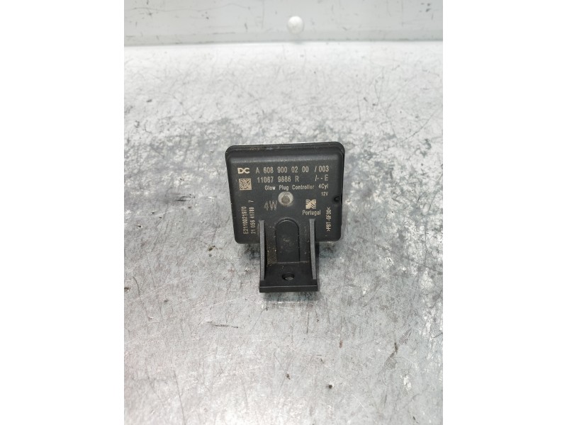 Recambio de modulo electronico para renault express referencia OEM IAM 110679886R A6089000200 