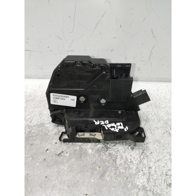 Recambio de motor cierre centralizado delantero derecho para renault express referencia OEM IAM 825029568R  5P