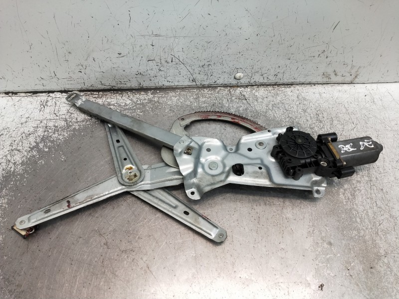 Recambio de elevalunas delantero derecho para bmw serie 3 berlina (e36) 318is referencia OEM IAM 113157  4P