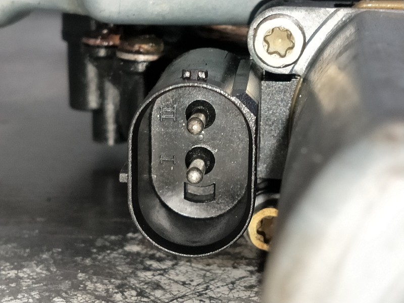 Recambio de elevalunas delantero derecho para bmw serie 3 berlina (e36) 318is referencia OEM IAM 113157  4P