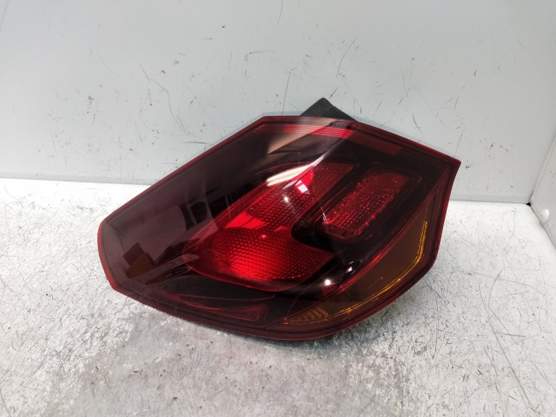 Recambio de piloto trasero izquierdo para opel astra j lim. enjoy referencia OEM IAM   