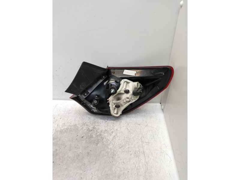 Recambio de piloto trasero izquierdo para opel astra j lim. enjoy referencia OEM IAM   