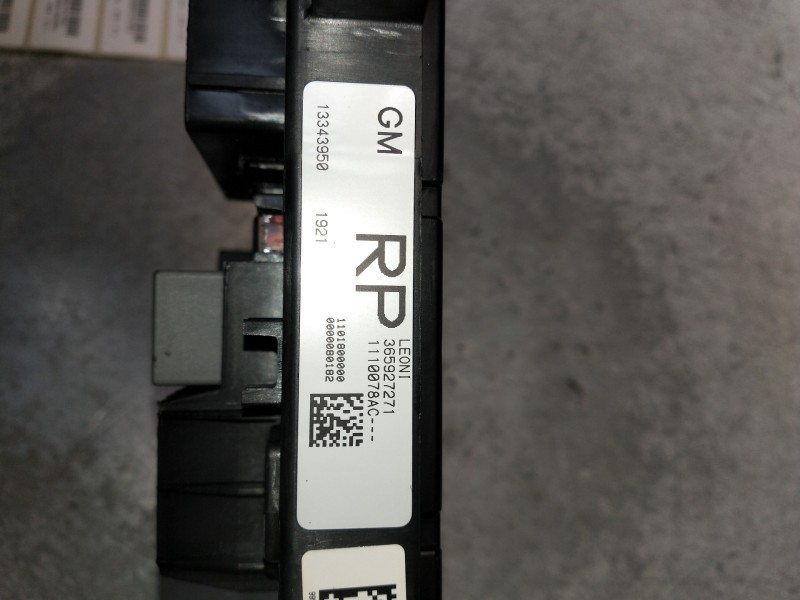 Recambio de caja reles / fusibles para opel astra j lim. enjoy referencia OEM IAM 13343950 365927271 
