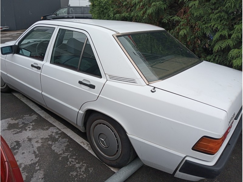 mercedes clase c (w201) berlina del año 1990