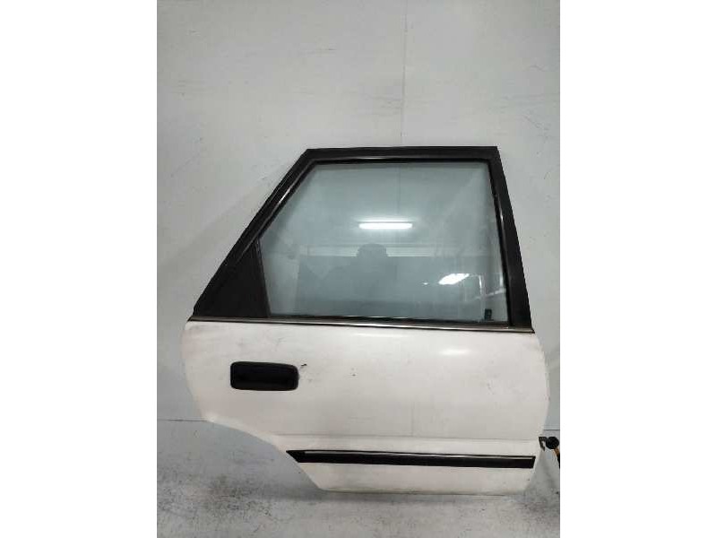 Recambio de puerta trasera derecha para toyota corolla 1.6 referencia OEM IAM   
