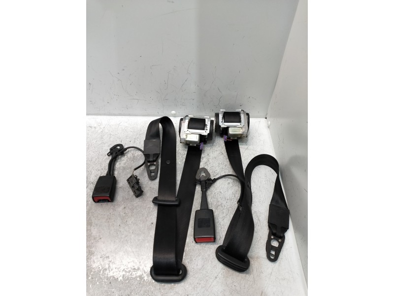 Recambio de juego cinturones delantero para audi a6 berlina (4f2) 2.0 tfsi referencia OEM IAM   