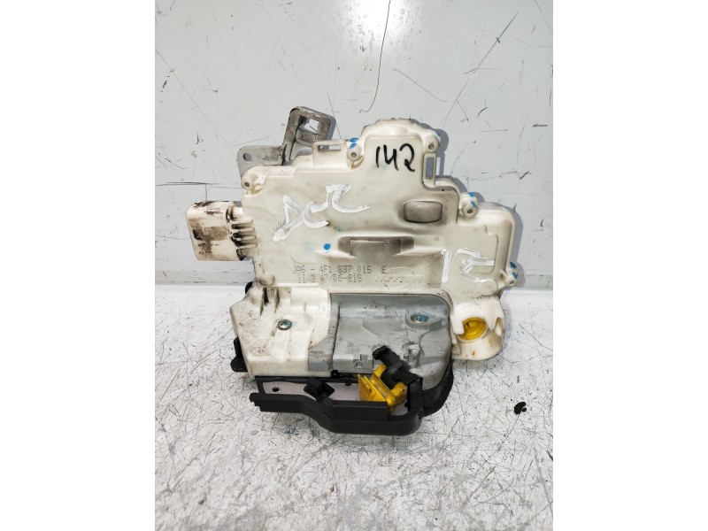 Recambio de motor cierre centralizado delantero izquierdo para audi a6 berlina (4f2) 2.0 tfsi referencia OEM IAM 4F1837015E  4P