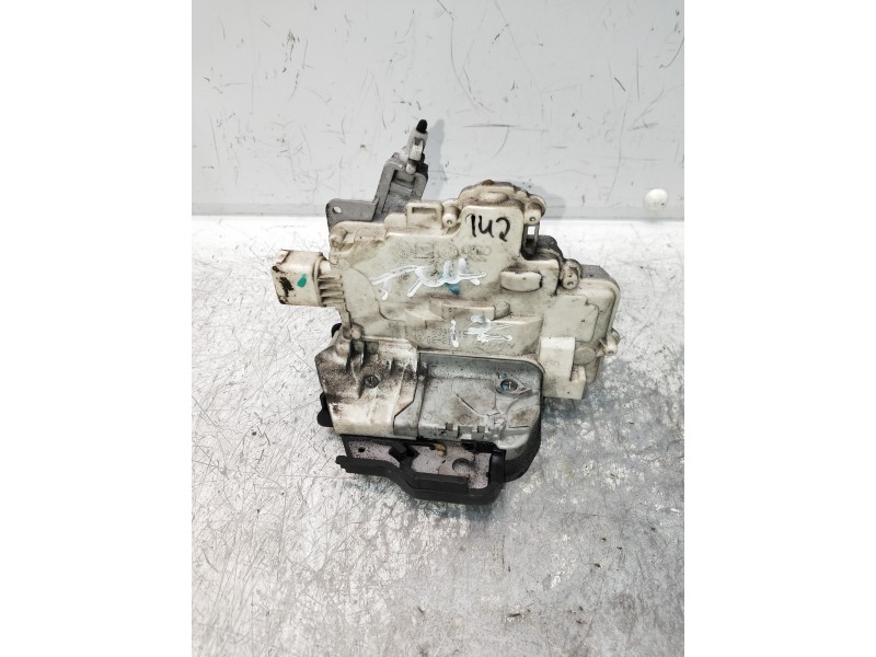 Recambio de motor cierre centralizado trasero izquierdo para audi a6 berlina (4f2) 2.0 tfsi referencia OEM IAM   
