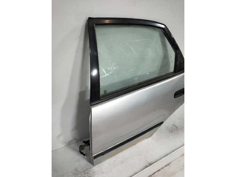 Recambio de puerta trasera izquierda para toyota corolla (e11) 2.0 diesel cat referencia OEM IAM   