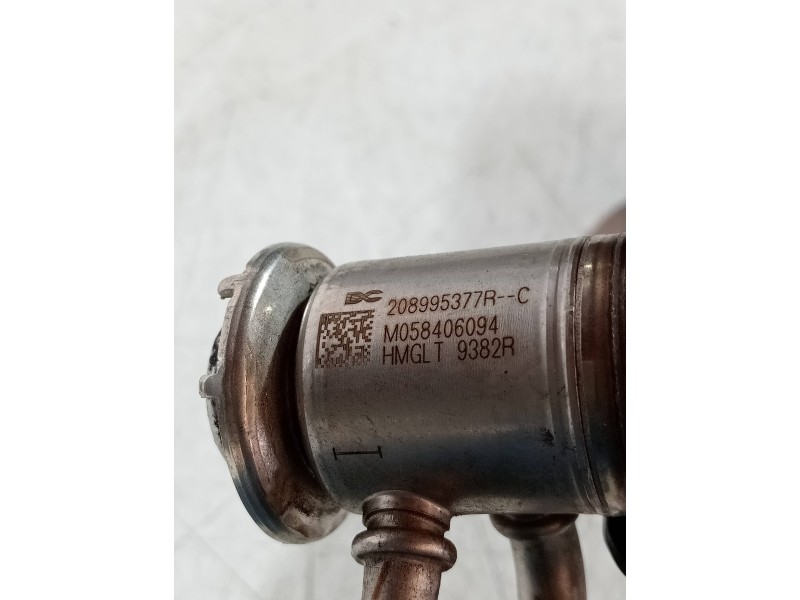 Recambio de inyector para renault express referencia OEM IAM 208995377R A2C39941900 