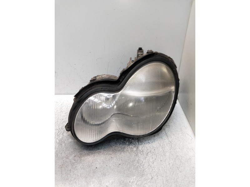 Recambio de faro izquierdo para mercedes clase c (w203) berlina 220 cdi (203.006) referencia OEM IAM   
