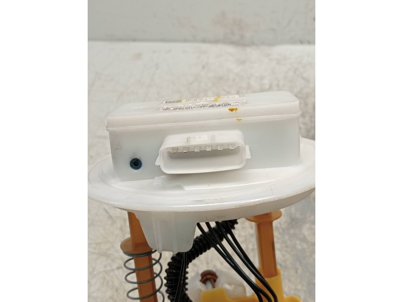 Recambio de bomba combustible para renault express referencia OEM IAM 172023807R  