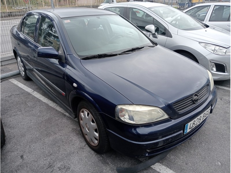 opel astra g berlina del año 2001