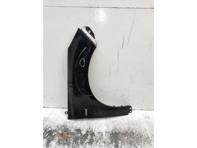 Recambio de aleta delantera derecha para ford focus lim. trend referencia OEM IAM VERFOTOS  