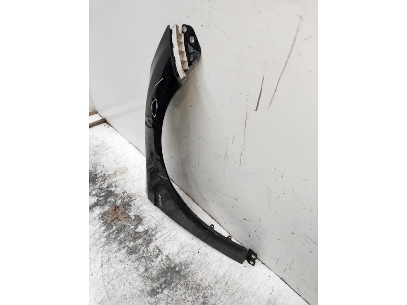 Recambio de aleta delantera derecha para ford focus lim. trend referencia OEM IAM VERFOTOS  