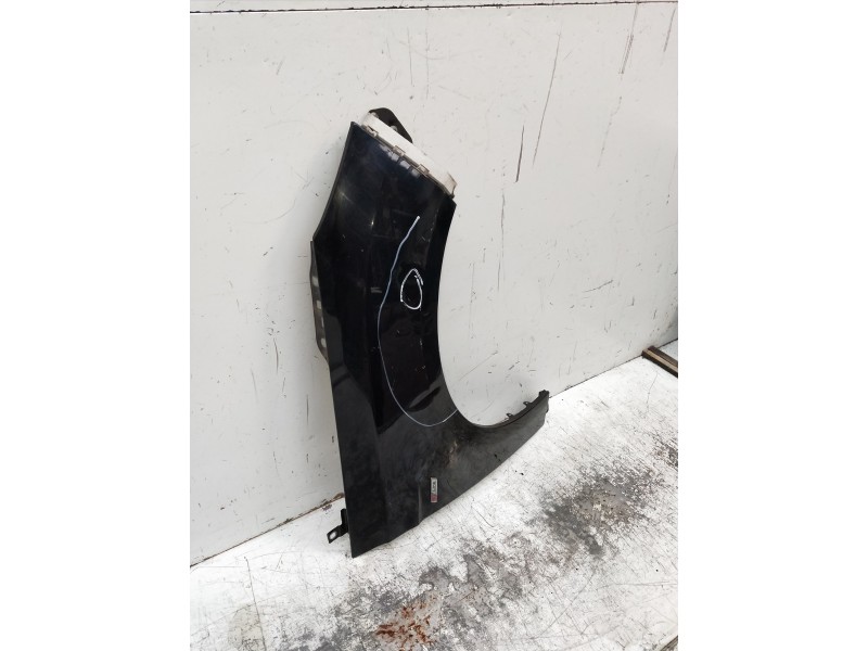 Recambio de aleta delantera derecha para ford focus lim. trend referencia OEM IAM VERFOTOS  