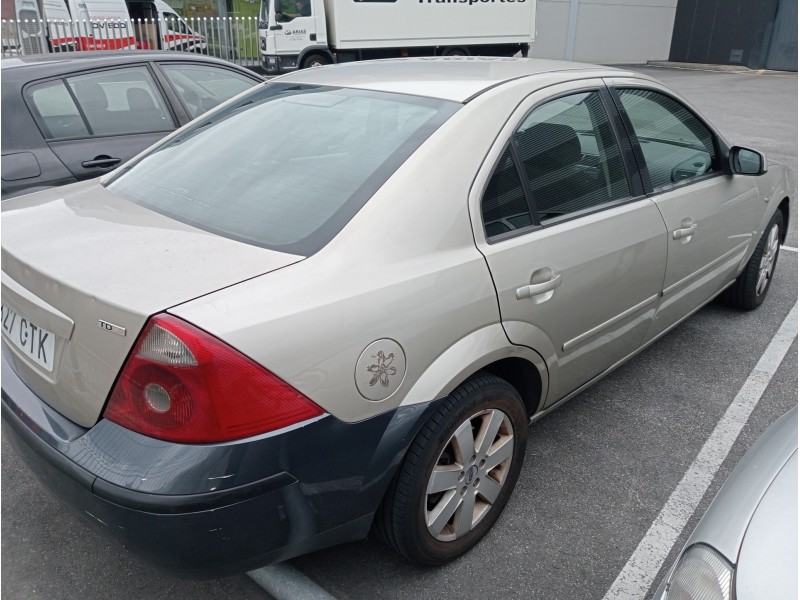 ford mondeo berlina (ge) del año 2004