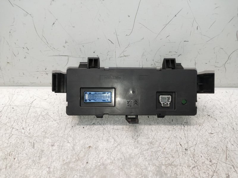 Recambio de mando calefaccion / aire acondicionado para citroen c3 1.4 sx plus referencia OEM IAM 96530443XT  