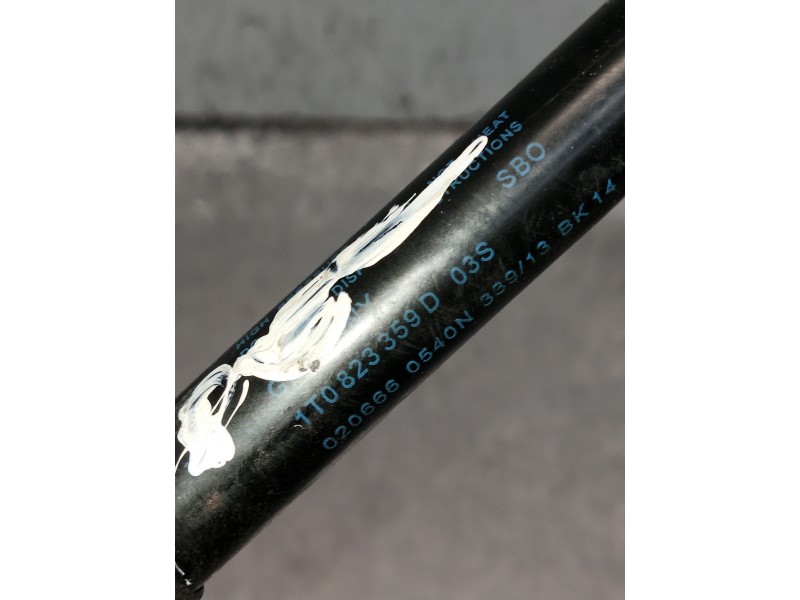 Recambio de amortiguadores capo para volkswagen caddy ka/kb (2c) combi bluemotion referencia OEM IAM 1T0823359D 020666 0540N