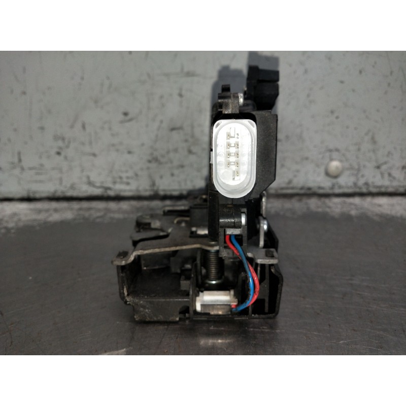 Recambio de motor cierre centralizado delantero derecho para volkswagen caddy ka/kb (2c) combi bluemotion referencia OEM IAM 3D1