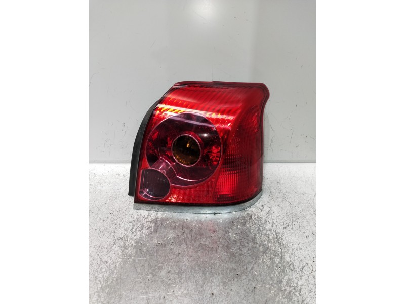 Recambio de piloto trasero derecho para toyota avensis berlina (t25) 1.8 sol sedán (4-ptas.) referencia OEM IAM   