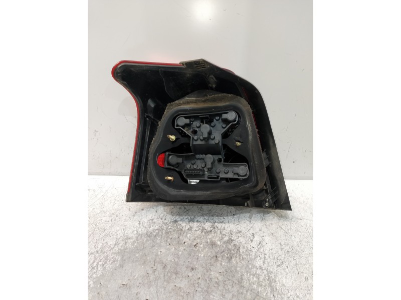 Recambio de piloto trasero derecho para toyota avensis berlina (t25) 1.8 sol sedán (4-ptas.) referencia OEM IAM   