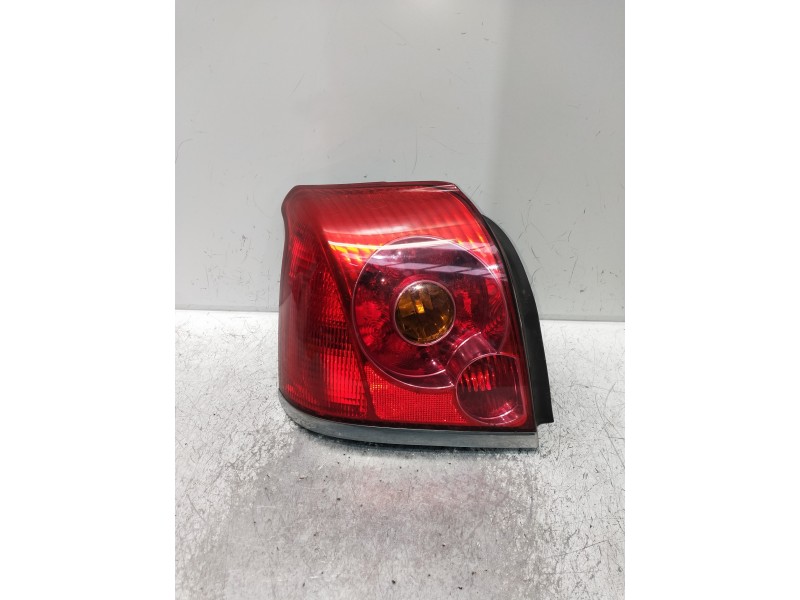Recambio de piloto trasero izquierdo para toyota avensis berlina (t25) 1.8 sol sedán (4-ptas.) referencia OEM IAM   