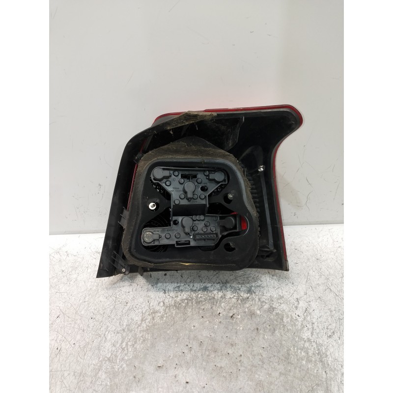 Recambio de piloto trasero izquierdo para toyota avensis berlina (t25) 1.8 sol sedán (4-ptas.) referencia OEM IAM   