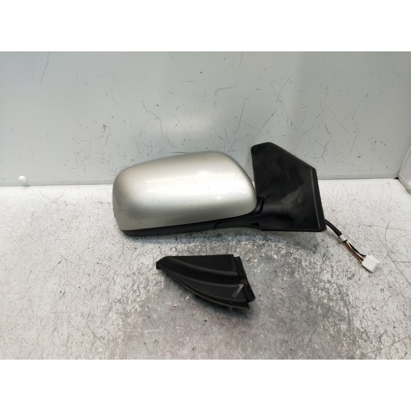 Recambio de retrovisor derecho para toyota avensis berlina (t25) 1.8 sol sedán (4-ptas.) referencia OEM IAM ELECTRICO UN ENCHUFE