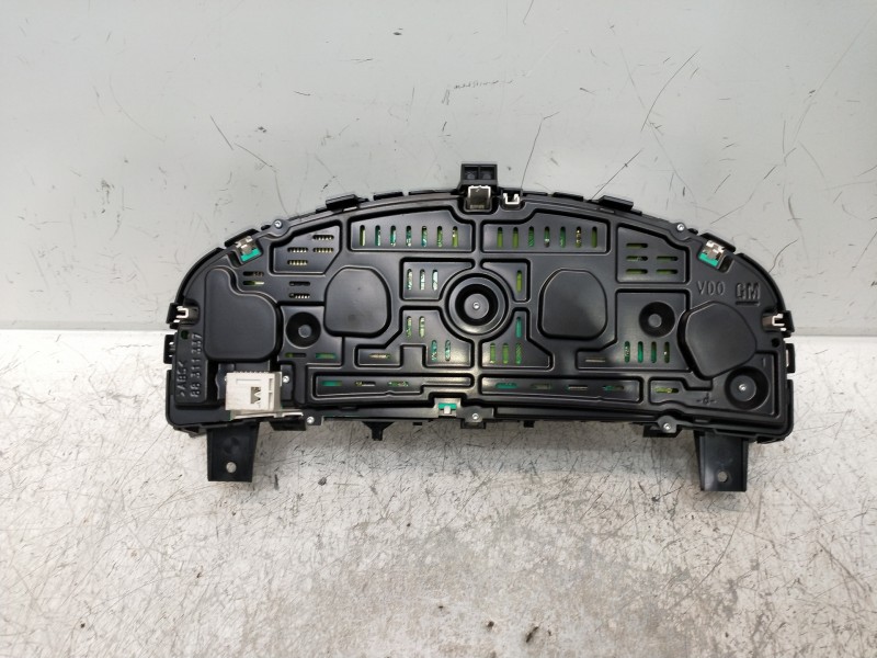 Recambio de cuadro instrumentos para opel vectra c berlina club referencia OEM IAM 13165966MP  