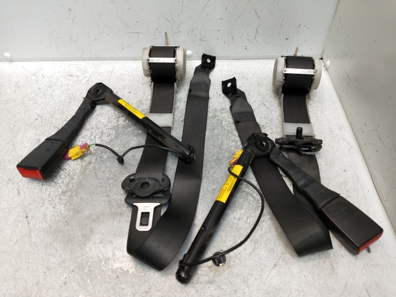 Recambio de juego cinturones delantero para opel vectra c berlina club referencia OEM IAM   