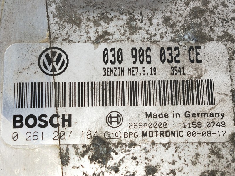 Recambio de centralita motor uce para volkswagen polo berlina (6n2) conceptline referencia OEM IAM 030906032CE 0261207184 