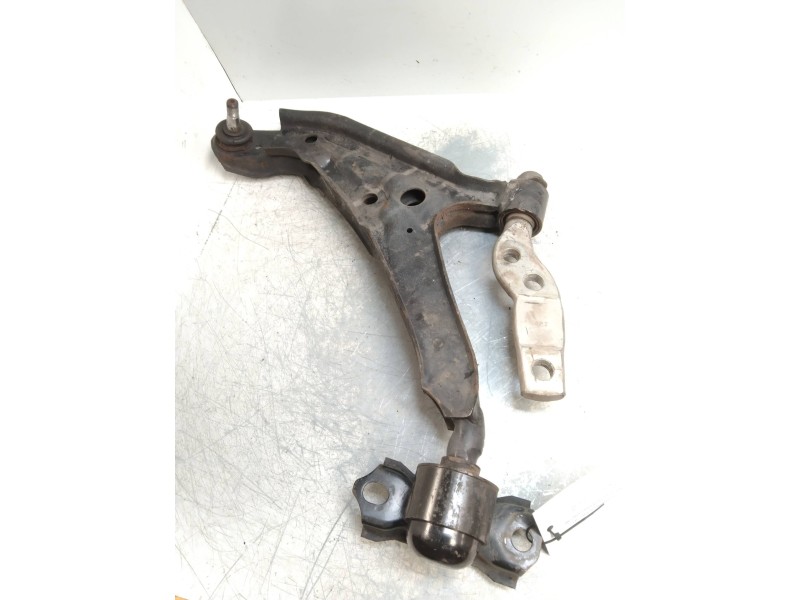 Recambio de brazo suspension inferior delantero izquierdo para nissan primera berlina (p11) comfort referencia OEM IAM   