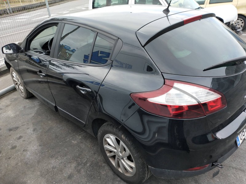 renault megane iii berlina 5 p del año 2015