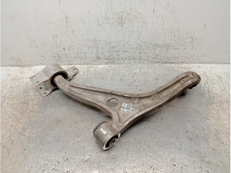 Recambio de brazo suspension inferior delantero derecho para mercedes clase a (bm 177) a 200 d (177.012) referencia OEM IAM 2473