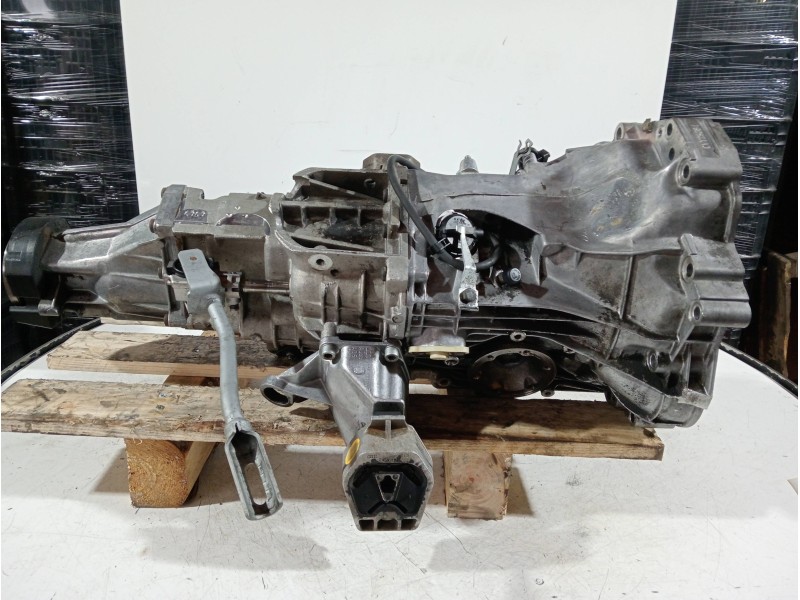 Recambio de caja cambios para audi a6 berlina (c4) 2.6 quattro referencia OEM IAM CVY 25084 5V