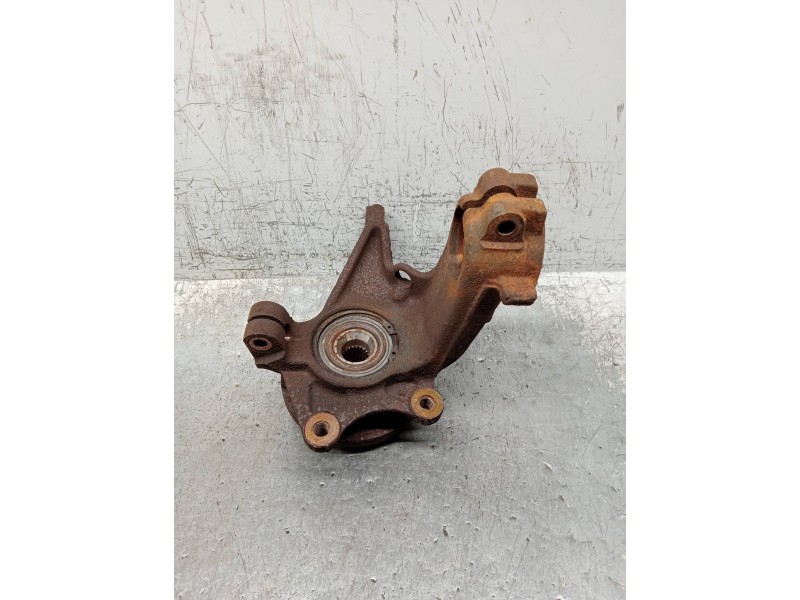 Recambio de mangueta delantera izquierda para peugeot 206 berlina xr referencia OEM IAM   
