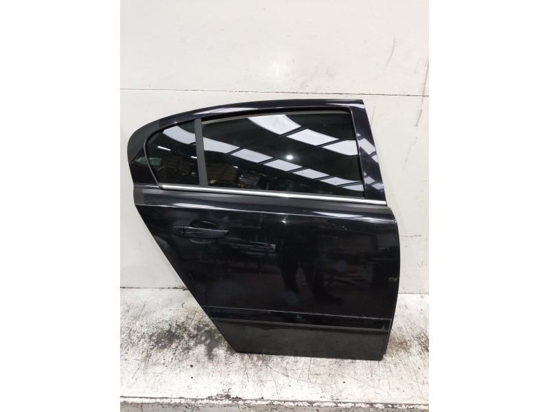 Recambio de puerta trasera derecha para opel astra h ber. enjoy referencia OEM IAM   5P