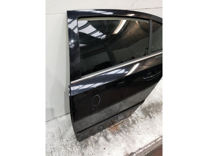 Recambio de puerta trasera izquierda para opel astra h ber. enjoy referencia OEM IAM   5P