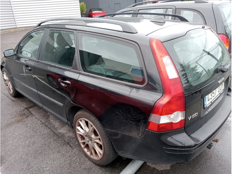 volvo v50 familiar del año 2004