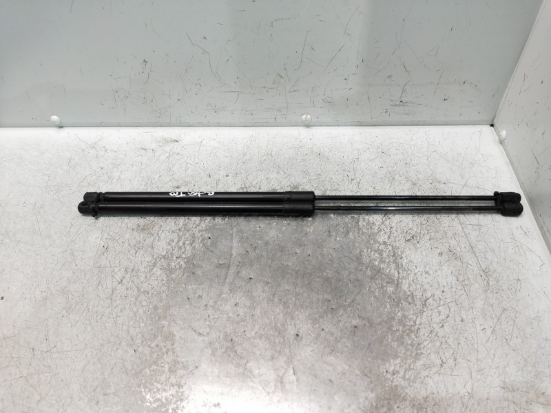 Recambio de amortiguadores maletero / porton para porsche cayenne (typ 92aa) diesel referencia OEM IAM 7P5827550  