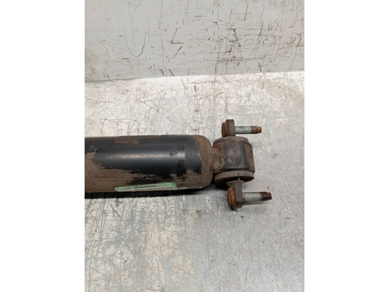 Recambio de amortiguador delantero derecho para jeep gr.cherokee (wj/wg) 2.7 crd limited referencia OEM IAM P52088900AN  