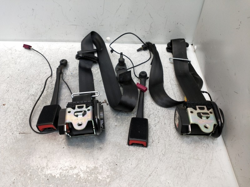 Recambio de juego cinturones delantero para ford focus lim. trend referencia OEM IAM   