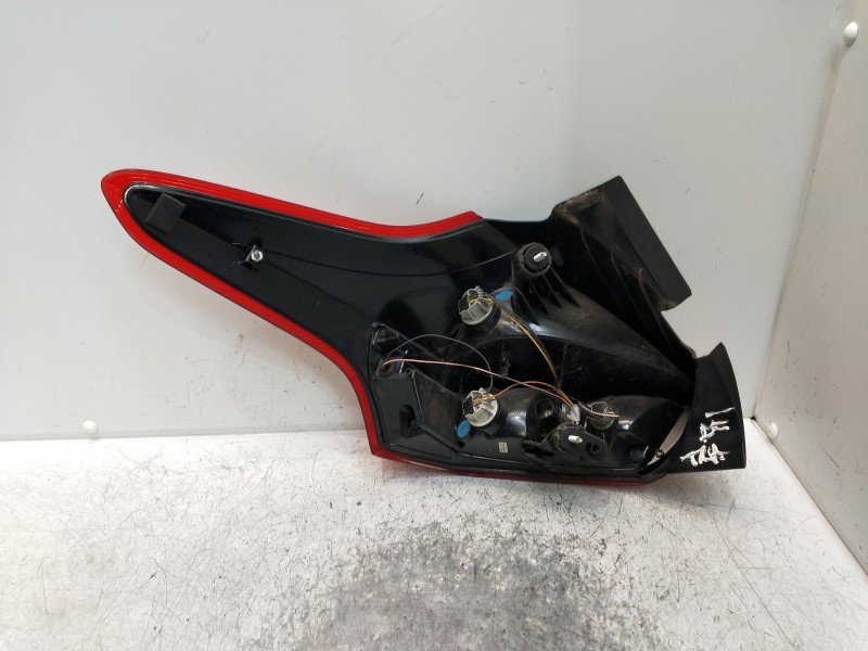 Recambio de piloto trasero derecho para ford focus lim. trend referencia OEM IAM   