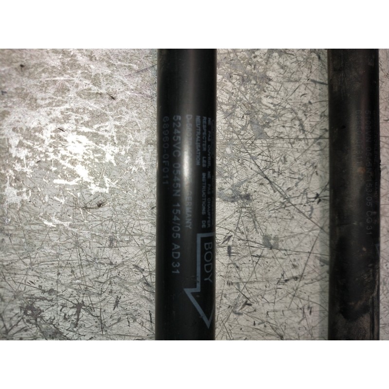 Recambio de amortiguadores maletero / porton para toyota corolla verso (r1) 2.0 d-4d luna referencia OEM IAM 689600F011  